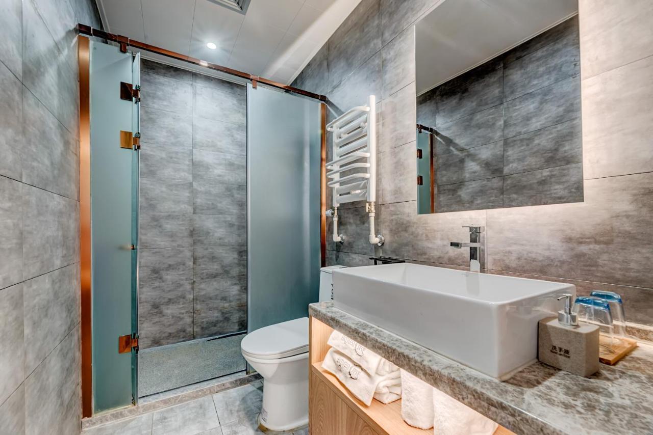 Happy Dragon Saga Hotel: Garden Terrace In Center Hotel 4*