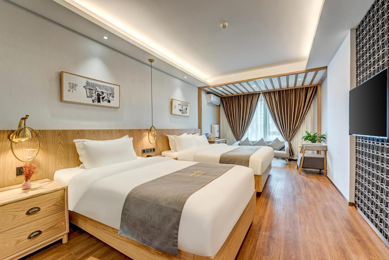 Hotel Happy Dragon Saga Hotel: Garden Terrace In Center 4*