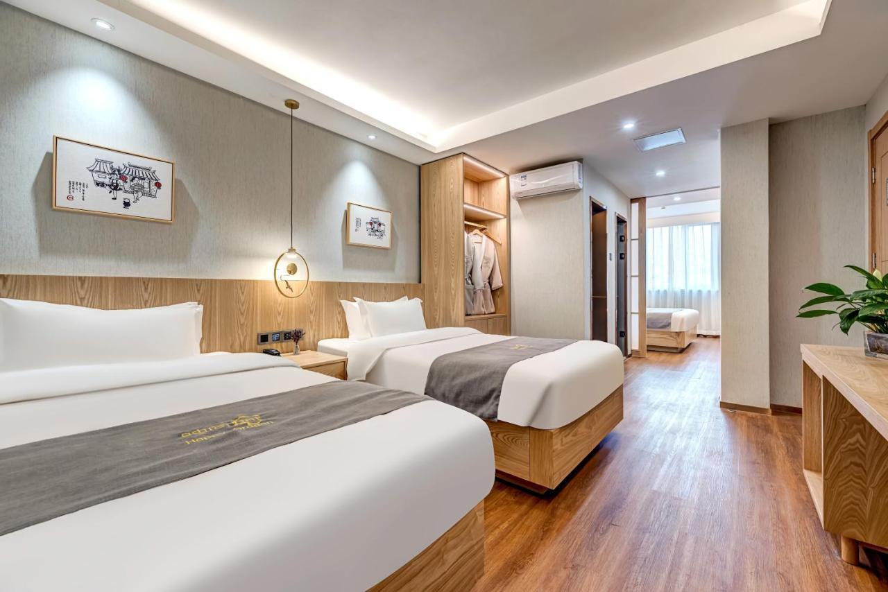 Hotel Happy Dragon Saga Hotel: Garden Terrace In Center Beijing