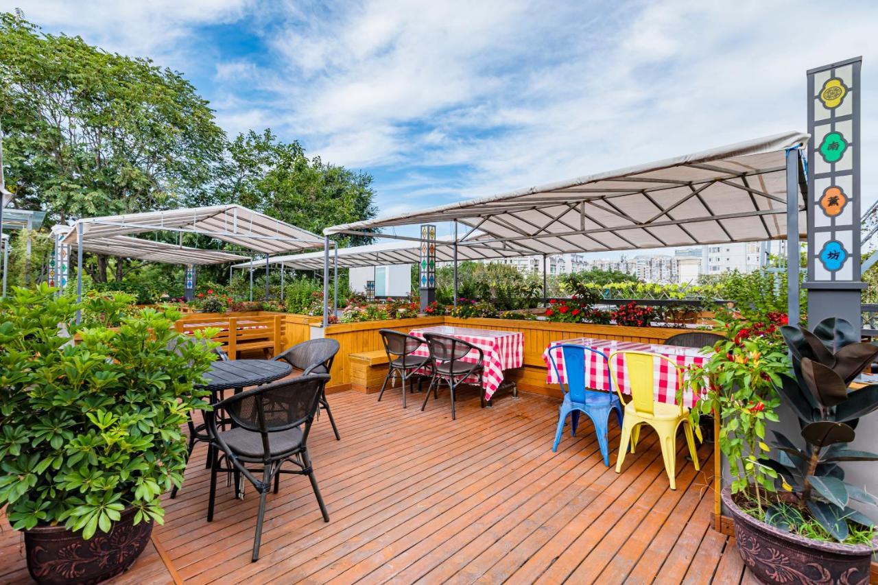 Happy Dragon Saga Hotel: Garden Terrace In Center Hotel 4*